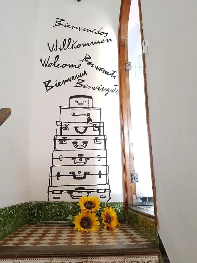 Hostal Ca'N Tiu Alaro 2*,  Spain