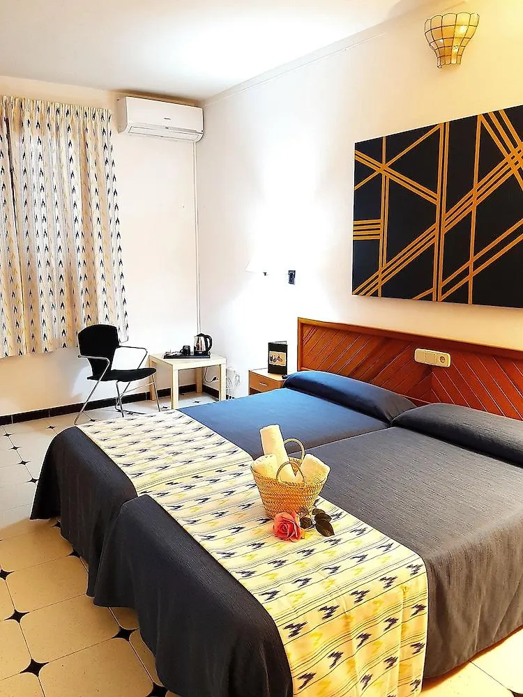 Guest house Hostal Ca'N Tiu Alaro
