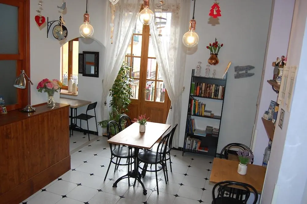 Hostal Ca'N Tiu Alaro Guest house