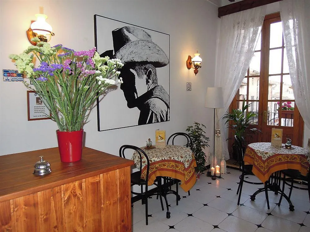 Guest house Hostal Ca'N Tiu Alaro