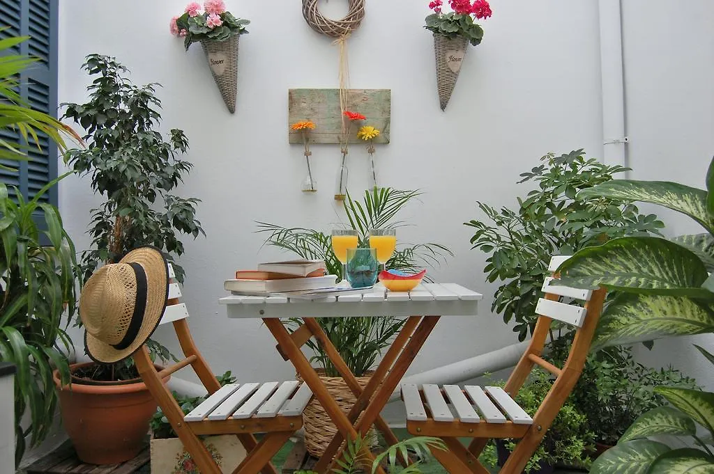 Hostal Ca'N Tiu Alaro 2*,  Spain