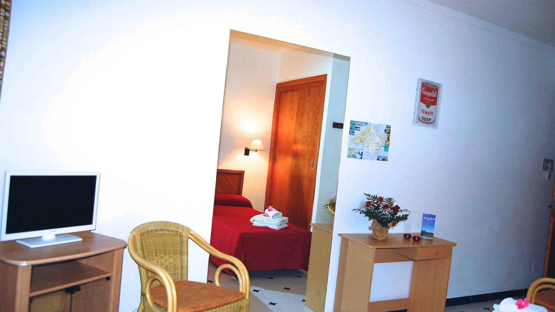 Hostal Ca'N Tiu Alaro Guest house