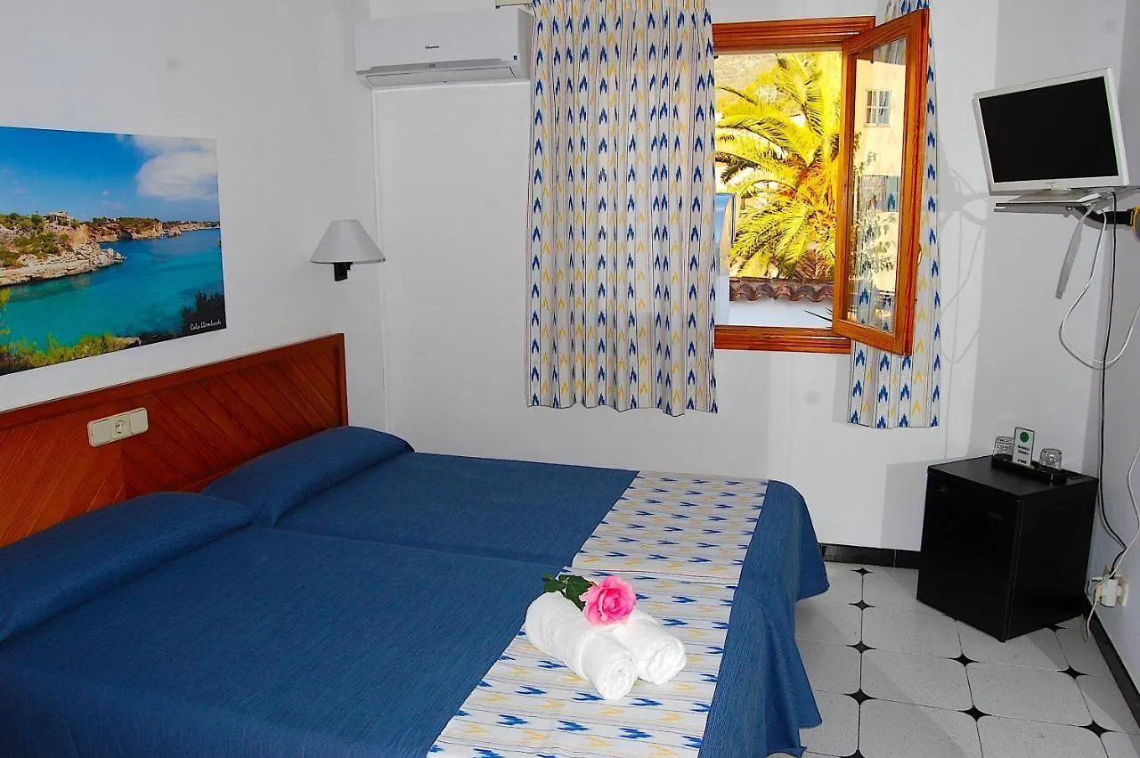 Hostal Ca'N Tiu Alaro 2*,  Spain